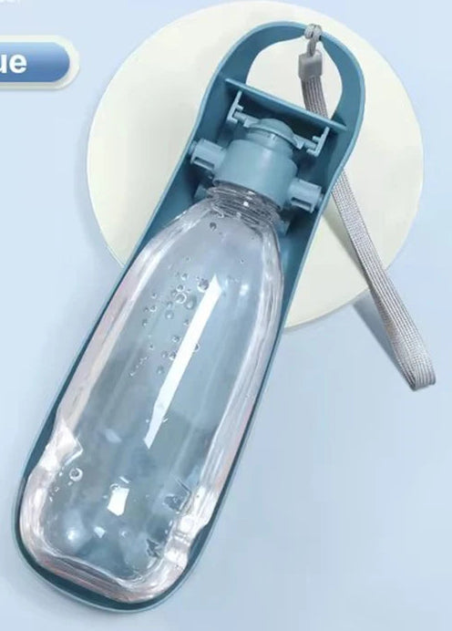 Botella Portátil de Agua para Perros y Gatos – Práctica, Segura y Antiderrame