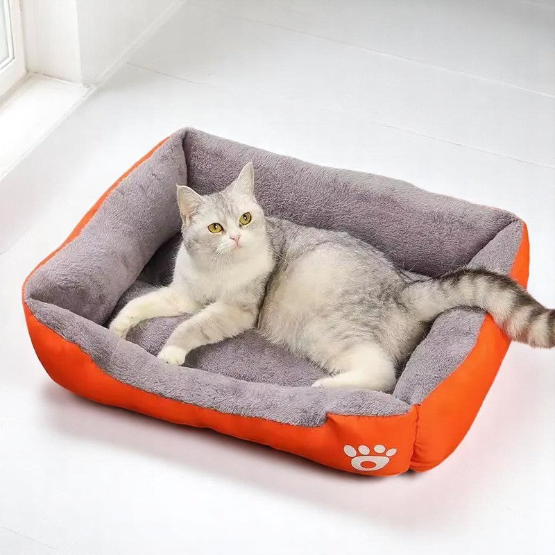 Cama impermeable naranja para perros: comodidad y protección sin límites